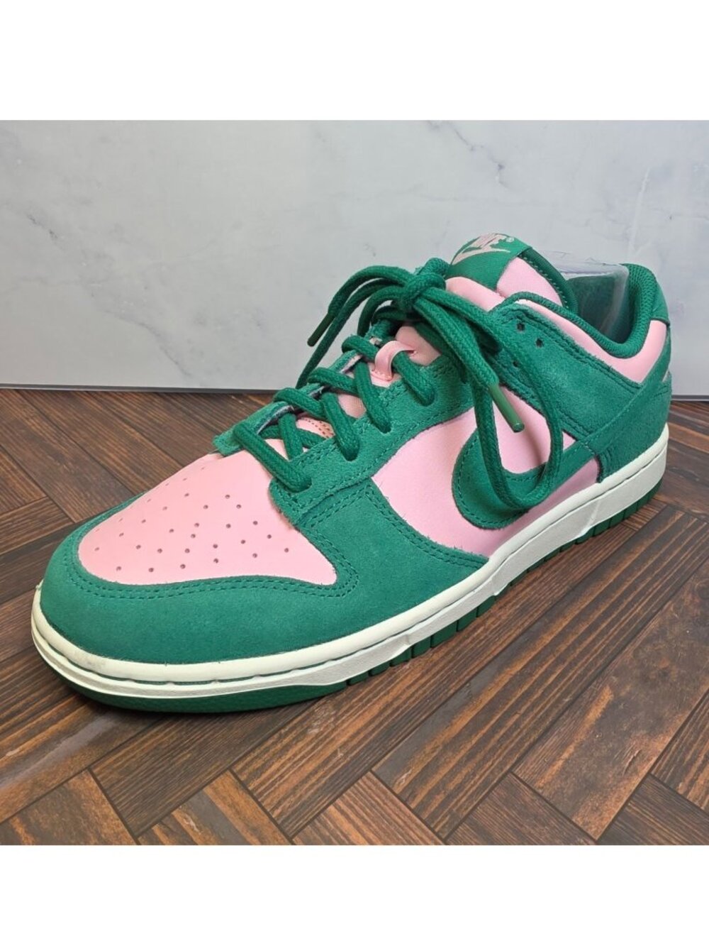 Nike Dunk Low Retro SE Mens 9 Medium Soft Pink Malachite Green FZ0549-600 Suede